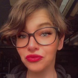 Meet your Posher, Christine